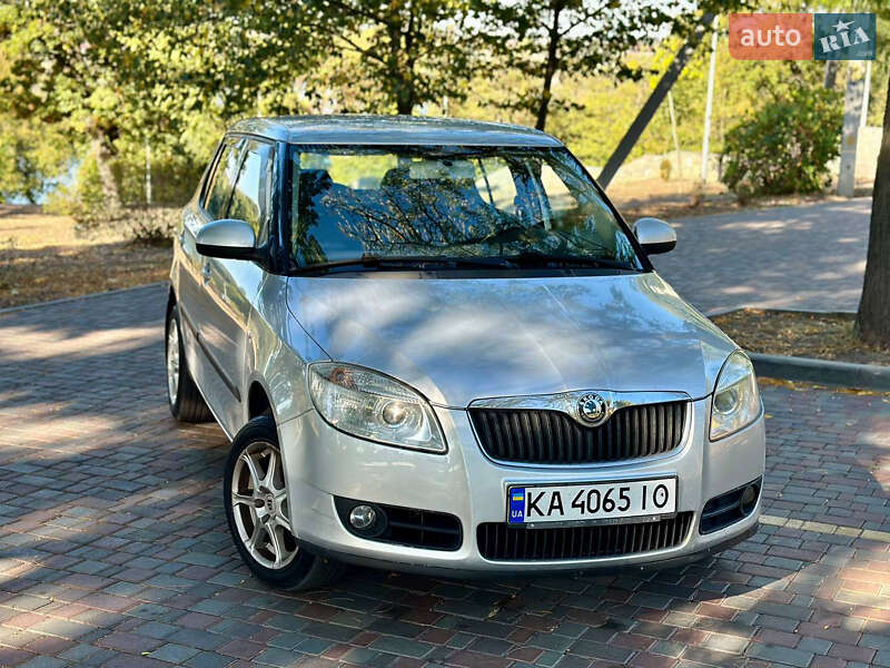 Хэтчбек Skoda Fabia 2007 в Кропивницком