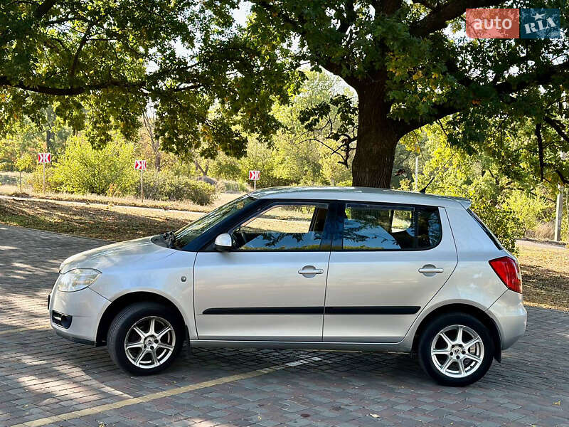 Хэтчбек Skoda Fabia 2007 в Кропивницком
