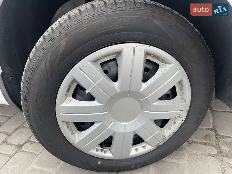 Хетчбек Skoda Fabia 2012 в Білій Церкві фото 7 Хетчбек Skoda Fabia 2012 в Білій Церкві