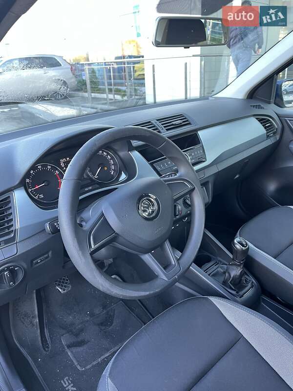 Хэтчбек Skoda Fabia 2018 в Киеве фото 11 Хэтчбек Skoda Fabia 2018 в Киеве