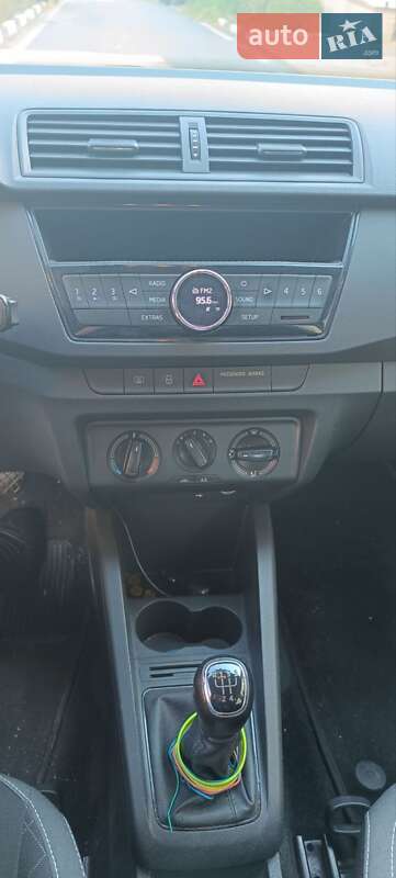 Хэтчбек Skoda Fabia 2020 в Киеве