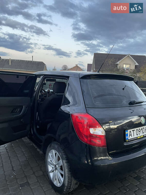 Хэтчбек Skoda Fabia 2010 в Ивано-Франковске