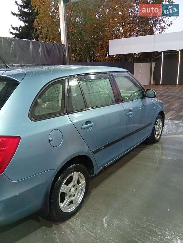 Универсал Skoda Fabia 2010 в Ужгороде