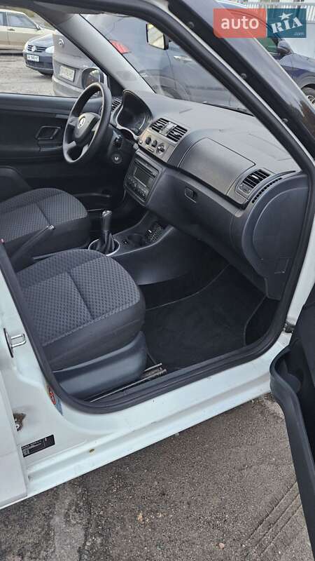 Хэтчбек Skoda Fabia 2013 в Киеве фото 11 Хэтчбек Skoda Fabia 2013 в Киеве