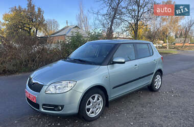 Хэтчбек Skoda Fabia 2010 в Ахтырке