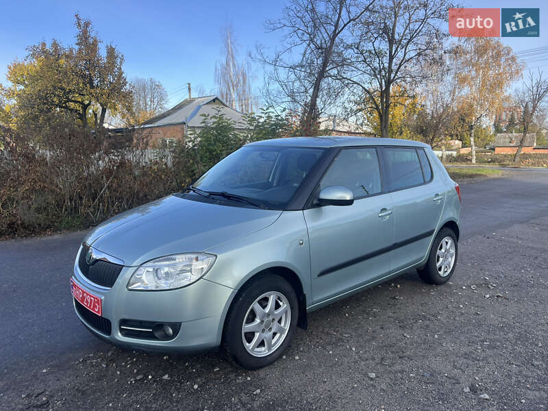 Хэтчбек Skoda Fabia 2010 в Ахтырке фото Хэтчбек Skoda Fabia 2010 в Ахтырке