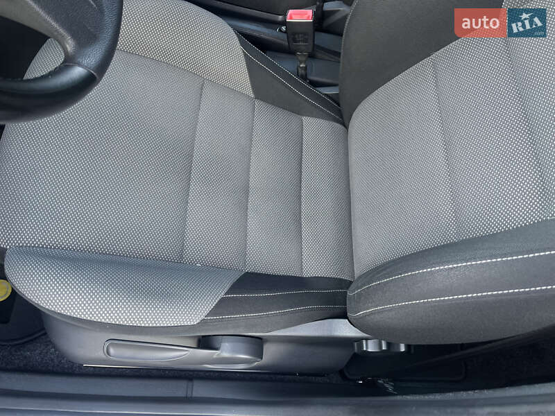 Хэтчбек Skoda Fabia 2010 в Ахтырке фото 60 Хэтчбек Skoda Fabia 2010 в Ахтырке