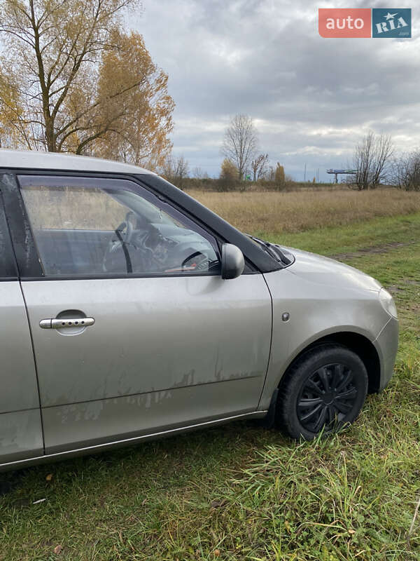 Хэтчбек Skoda Fabia 2007 в Барышевке фото 16 Хэтчбек Skoda Fabia 2007 в Барышевке