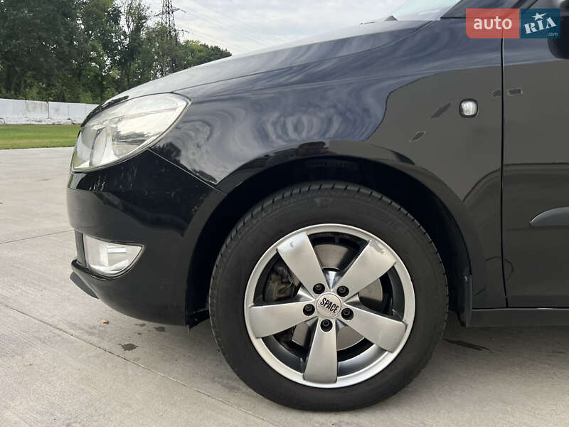 Універсал Skoda Fabia 2010 в Луцьку фото 40 Універсал Skoda Fabia 2010 в Луцьку