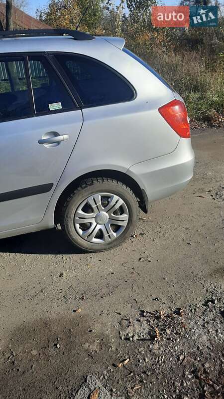 Універсал Skoda Fabia 2011 в Жмеринці