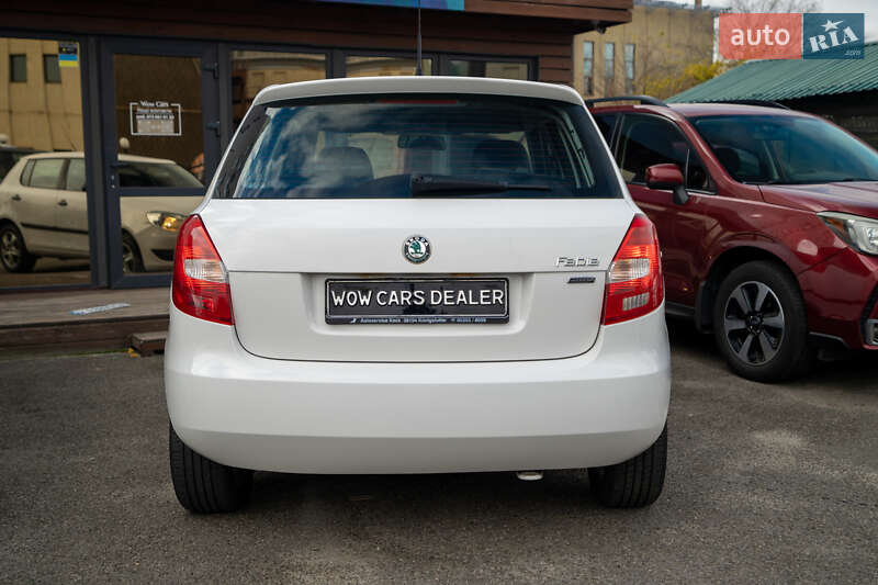 Хэтчбек Skoda Fabia 2011 в Киеве