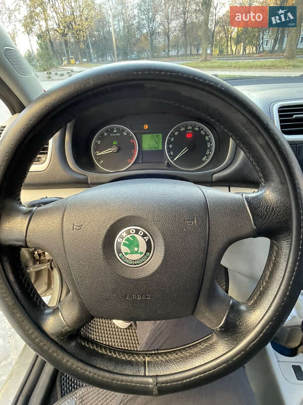 Хэтчбек Skoda Fabia 2007 в Ровно фото 13 Хэтчбек Skoda Fabia 2007 в Ровно