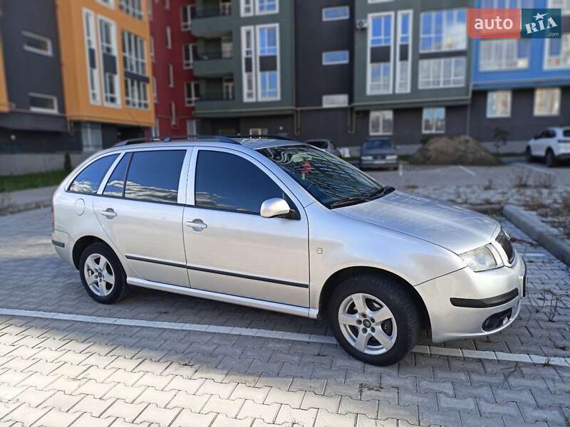 Хэтчбек Skoda Fabia 2007 в Черновцах