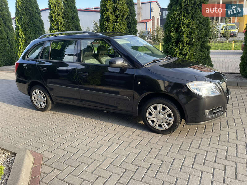 Универсал Skoda Fabia 2008 в Городке