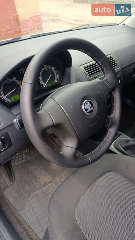 Седан Skoda Fabia 2005 в Виннице