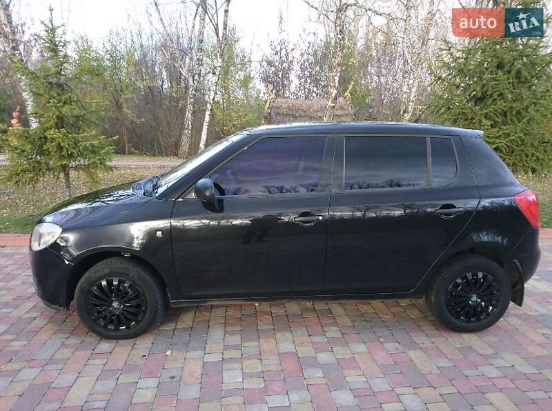Хэтчбек Skoda Fabia 2008 в Миргороде