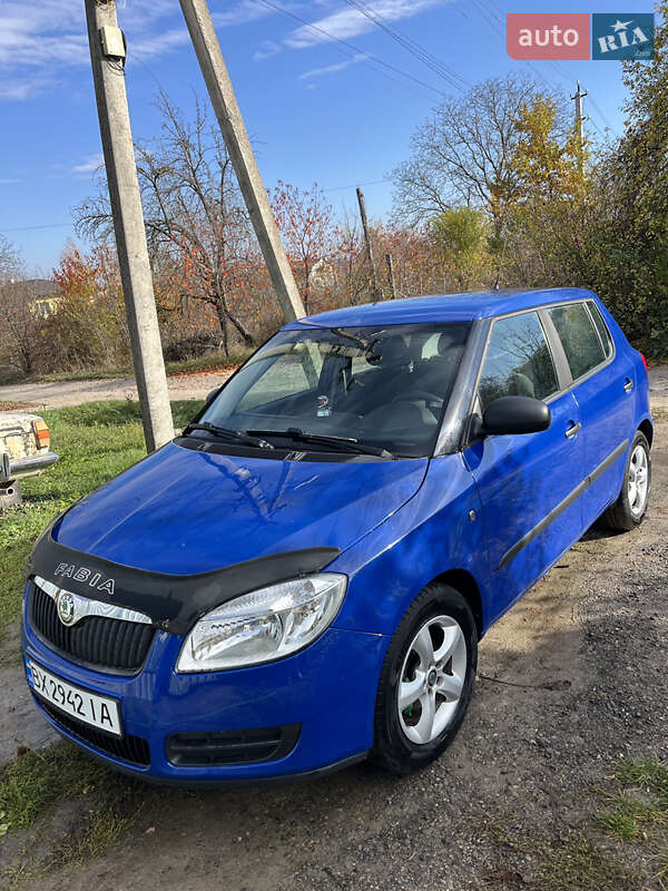 Хэтчбек Skoda Fabia 2010 в Каменец-Подольском