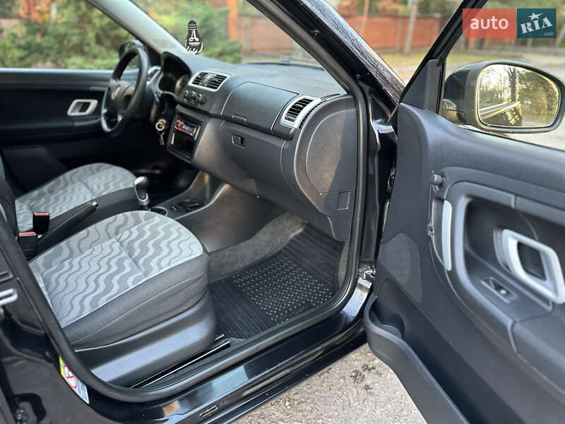 Хэтчбек Skoda Fabia 2007 в Харькове