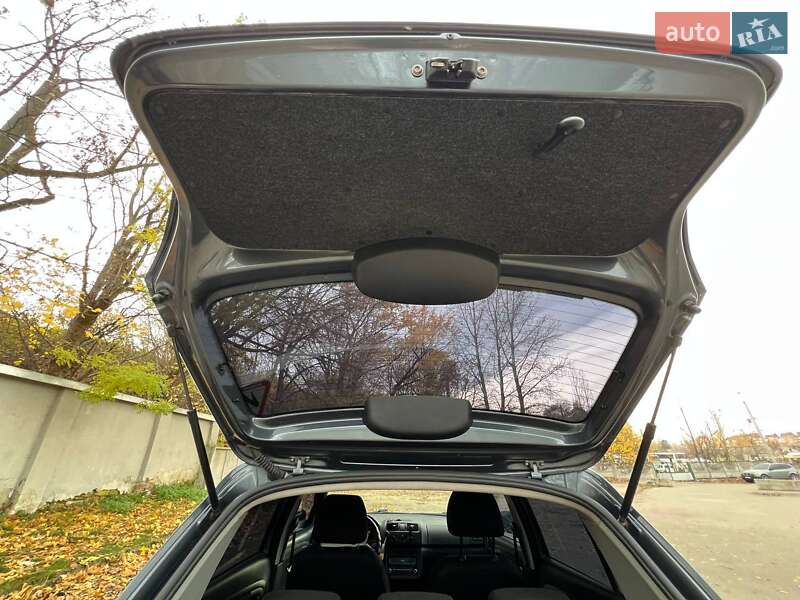 Хетчбек Skoda Fabia 2010 в Тернополі