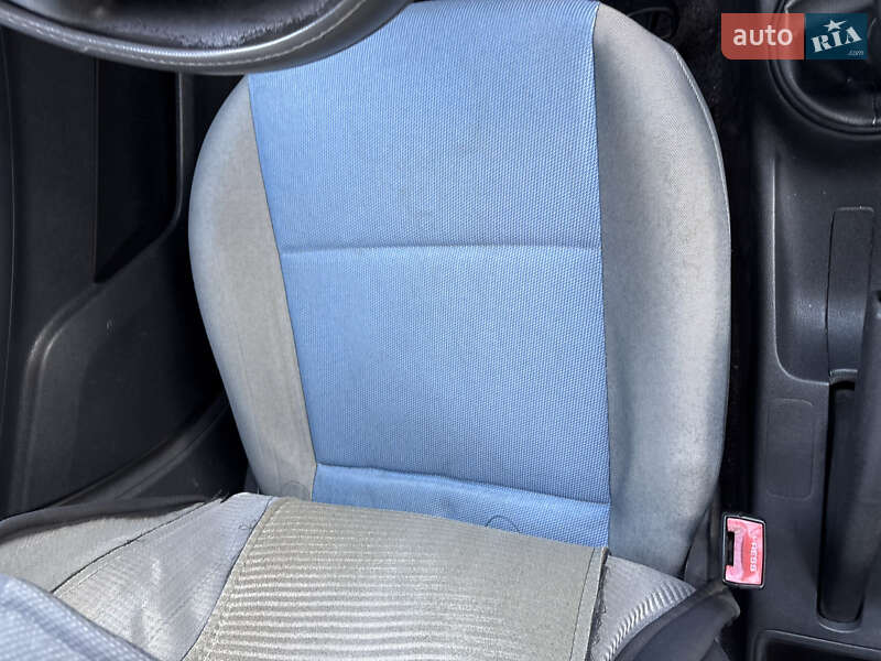 Хэтчбек Skoda Fabia 2008 в Киеве