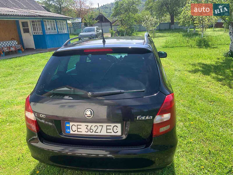 Універсал Skoda Fabia 2011 в Чернівцях фото 4 Універсал Skoda Fabia 2011 в Чернівцях