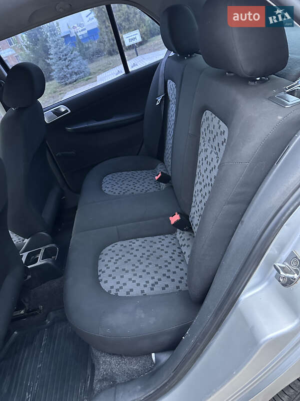 Хетчбек Skoda Fabia 2004 в Первомайську