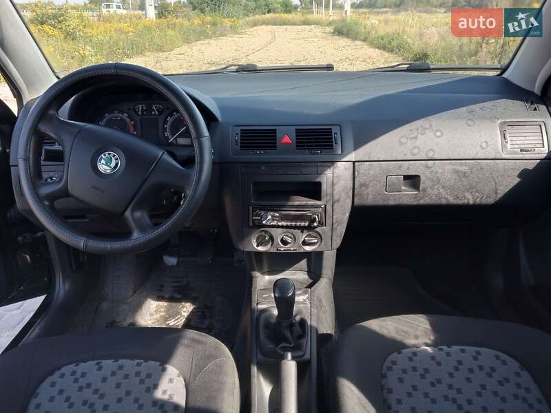 Хэтчбек Skoda Fabia 2006 в Буштыне фото 6 Хэтчбек Skoda Fabia 2006 в Буштыне
