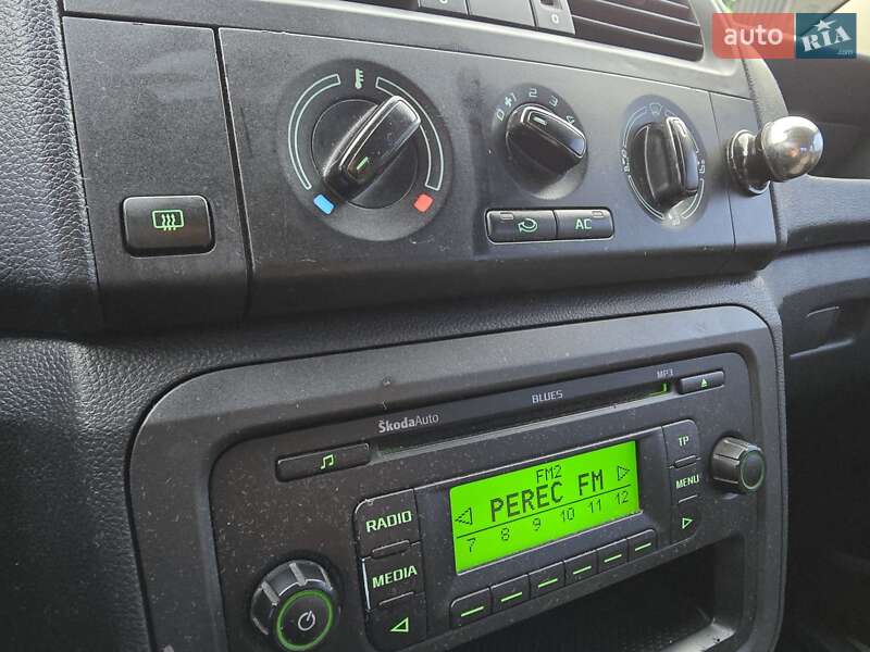Хетчбек Skoda Fabia 2012 в Києві