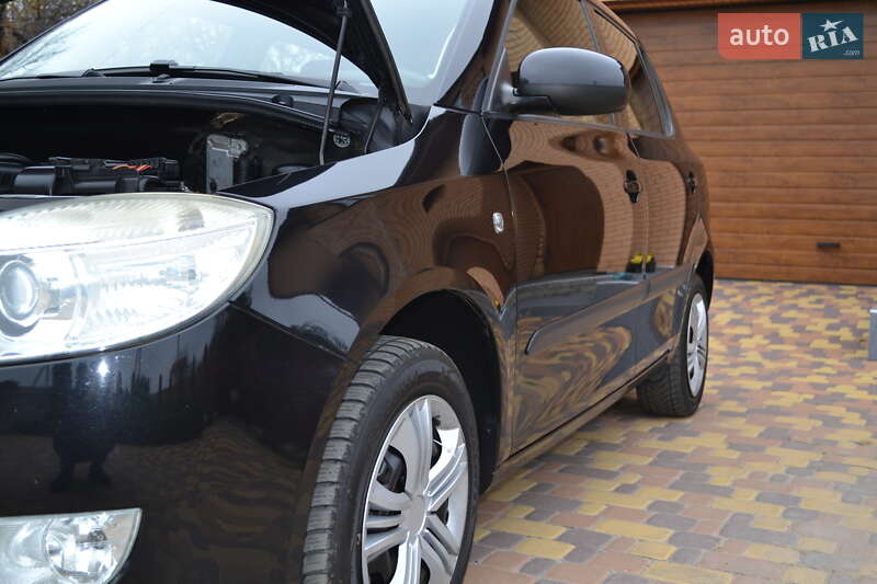 Хэтчбек Skoda Fabia 2008 в Киеве