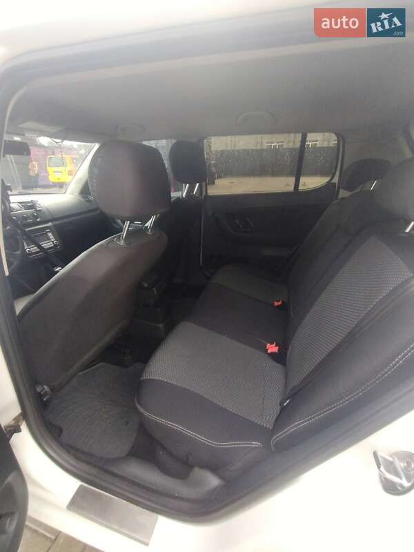 Хэтчбек Skoda Fabia 2011 в Львове фото 9 Хэтчбек Skoda Fabia 2011 в Львове