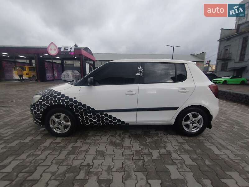 Хэтчбек Skoda Fabia 2011 в Львове фото 18 Хэтчбек Skoda Fabia 2011 в Львове