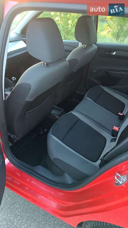 Универсал Skoda Fabia 2015 в Киеве фото 22 Универсал Skoda Fabia 2015 в Киеве
