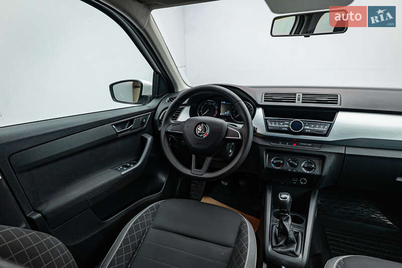 Хэтчбек Skoda Fabia 2018 в Киеве