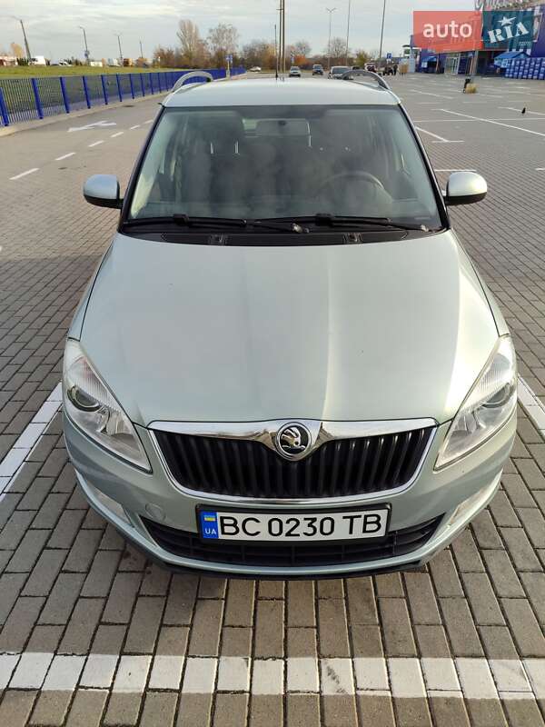 Універсал Skoda Fabia 2010 в Володимирі
