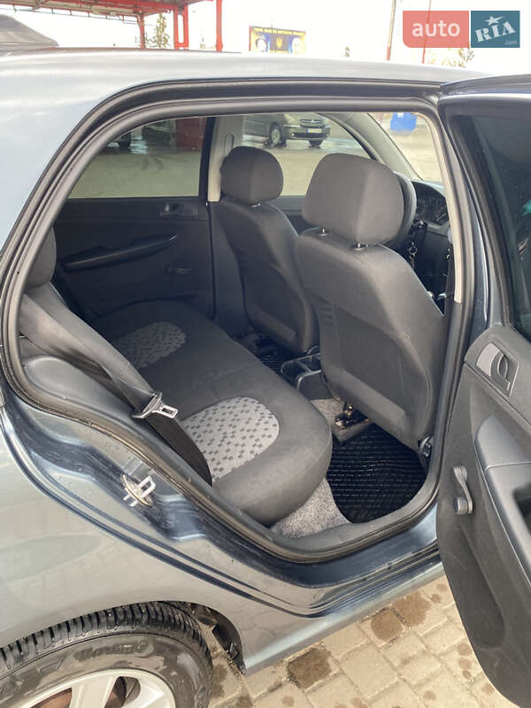 Хетчбек Skoda Fabia 2005 в Івано-Франківську