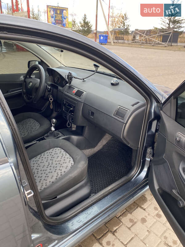 Хетчбек Skoda Fabia 2005 в Івано-Франківську