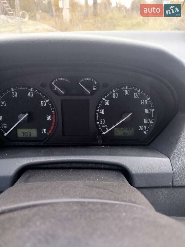 Хэтчбек Skoda Fabia 2004 в Житомире