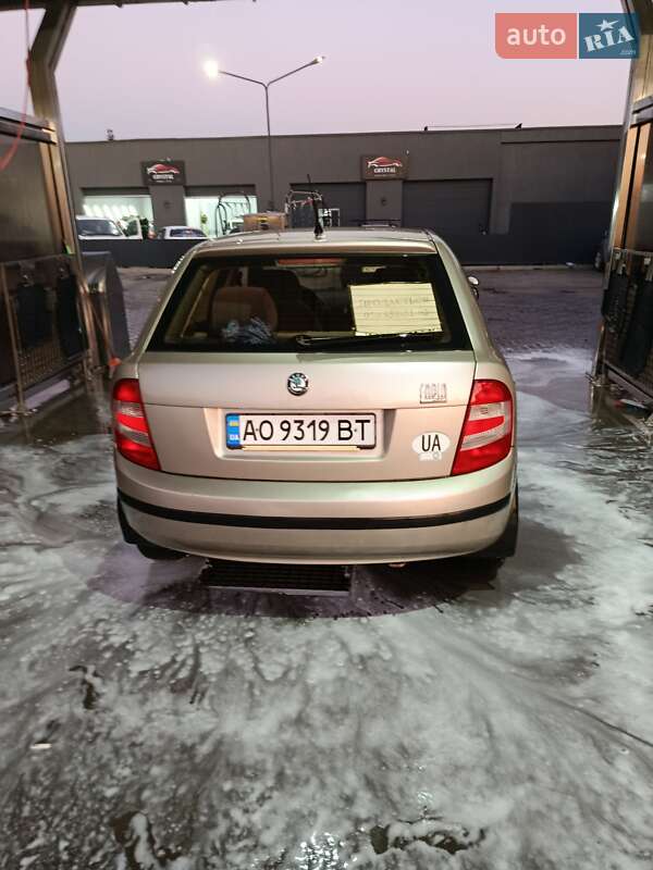 Хэтчбек Skoda Fabia 2006 в Ужгороде