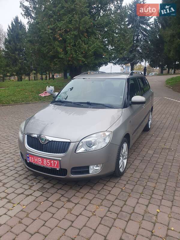 Универсал Skoda Fabia 2008 в Ровно фото 3 Универсал Skoda Fabia 2008 в Ровно