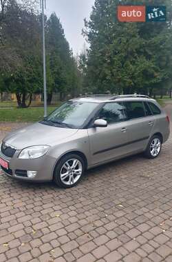Универсал Skoda Fabia 2008 в Ровно