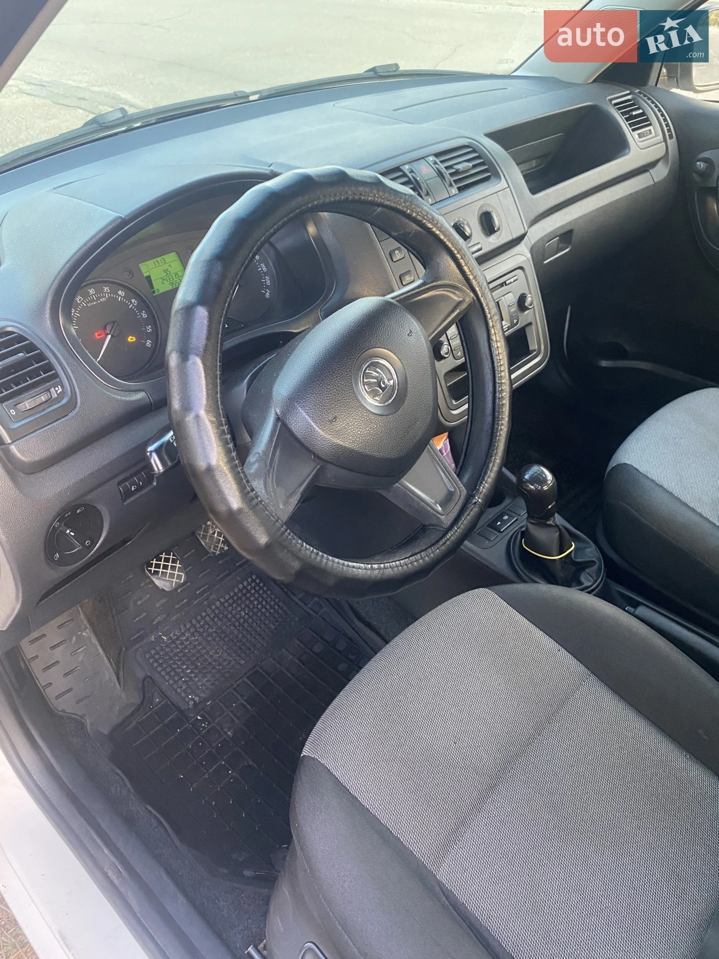 2014 Skoda Fabia - мініатюра 9