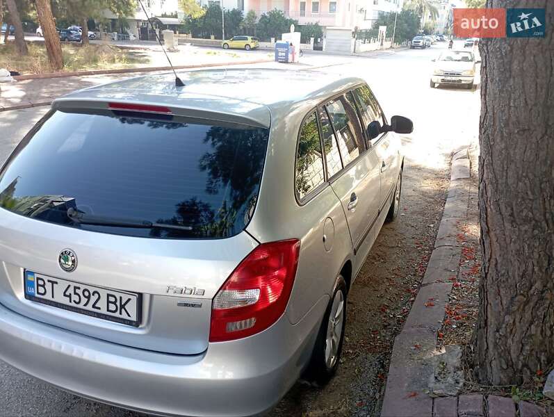 Универсал Skoda Fabia 2011 в Киеве