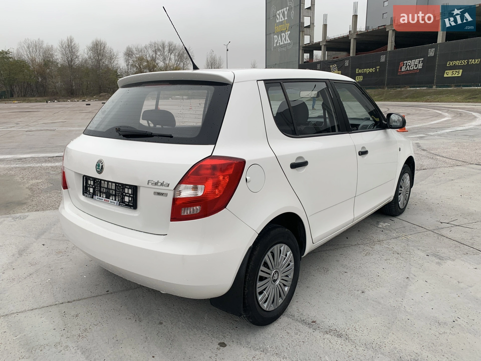 2011 Skoda Fabia - мініатюра 11