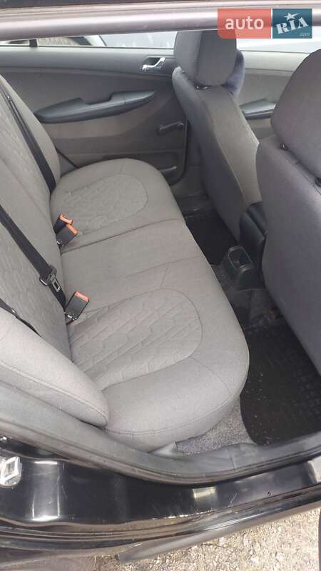 Універсал Skoda Fabia 2004 в Чернігові