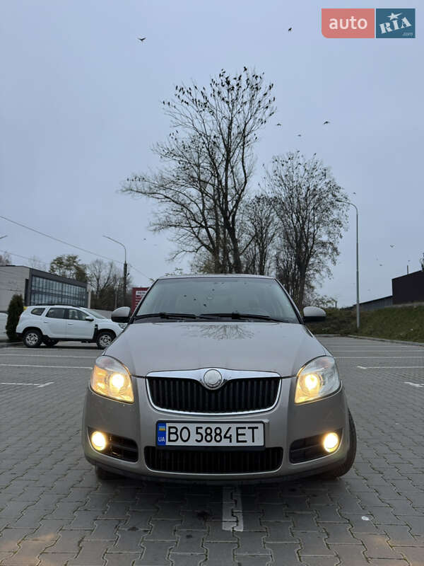 Хэтчбек Skoda Fabia 2008 в Тернополе