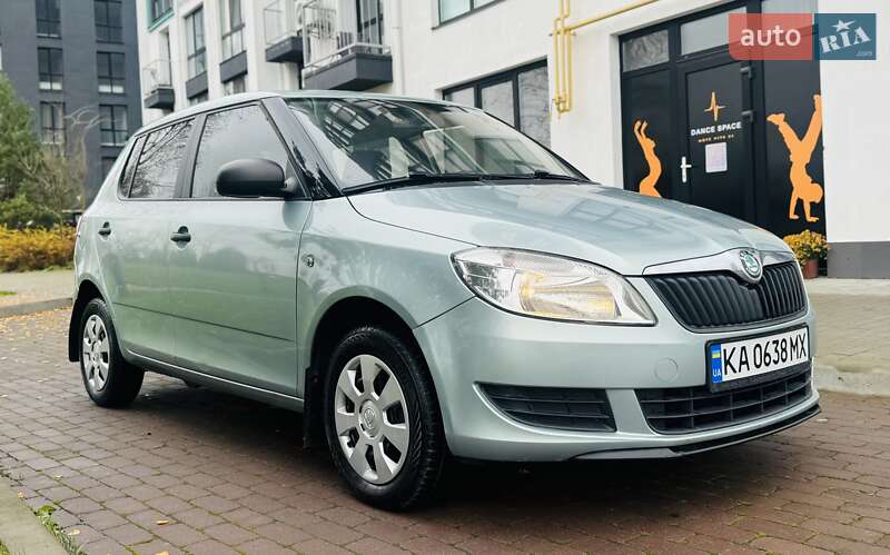 Хетчбек Skoda Fabia 2011 в Білогородці фото 2 Хетчбек Skoda Fabia 2011 в Білогородці