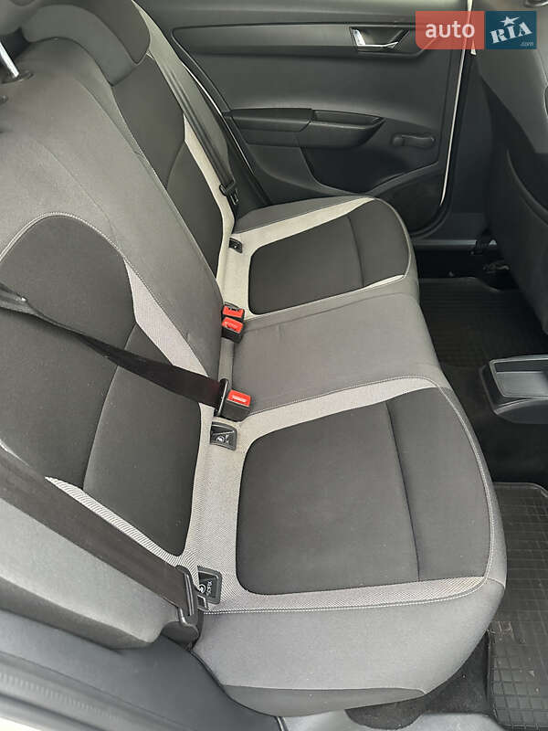 Универсал Skoda Fabia 2015 в Ужгороде фото 10 Универсал Skoda Fabia 2015 в Ужгороде