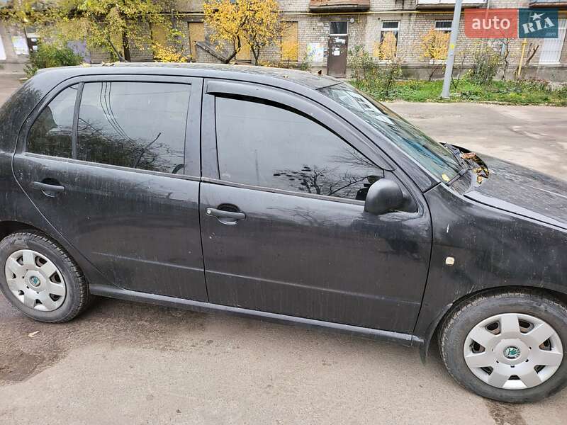 Хэтчбек Skoda Fabia 2007 в Киеве