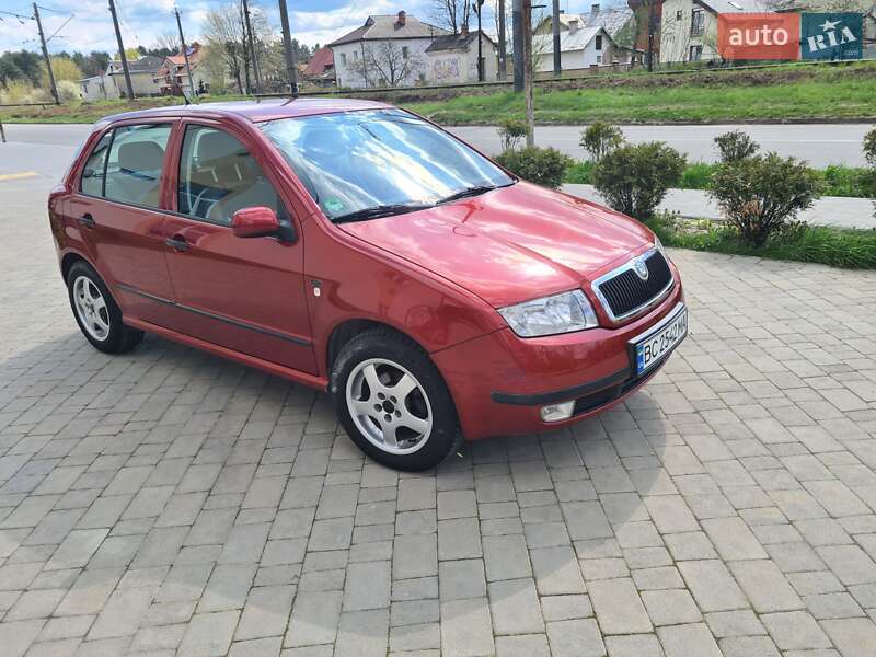 Хэтчбек Skoda Fabia 2001 в Львове