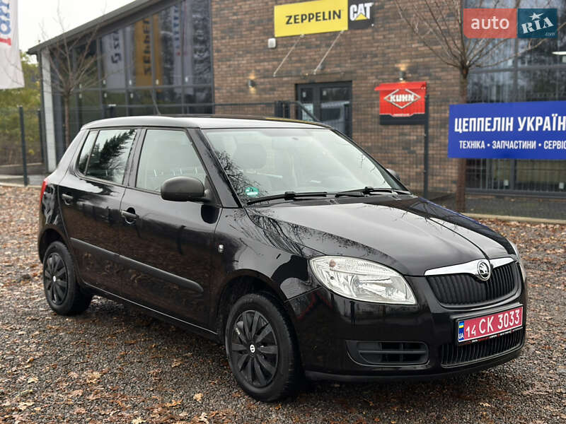 Хэтчбек Skoda Fabia 2009 в Виннице